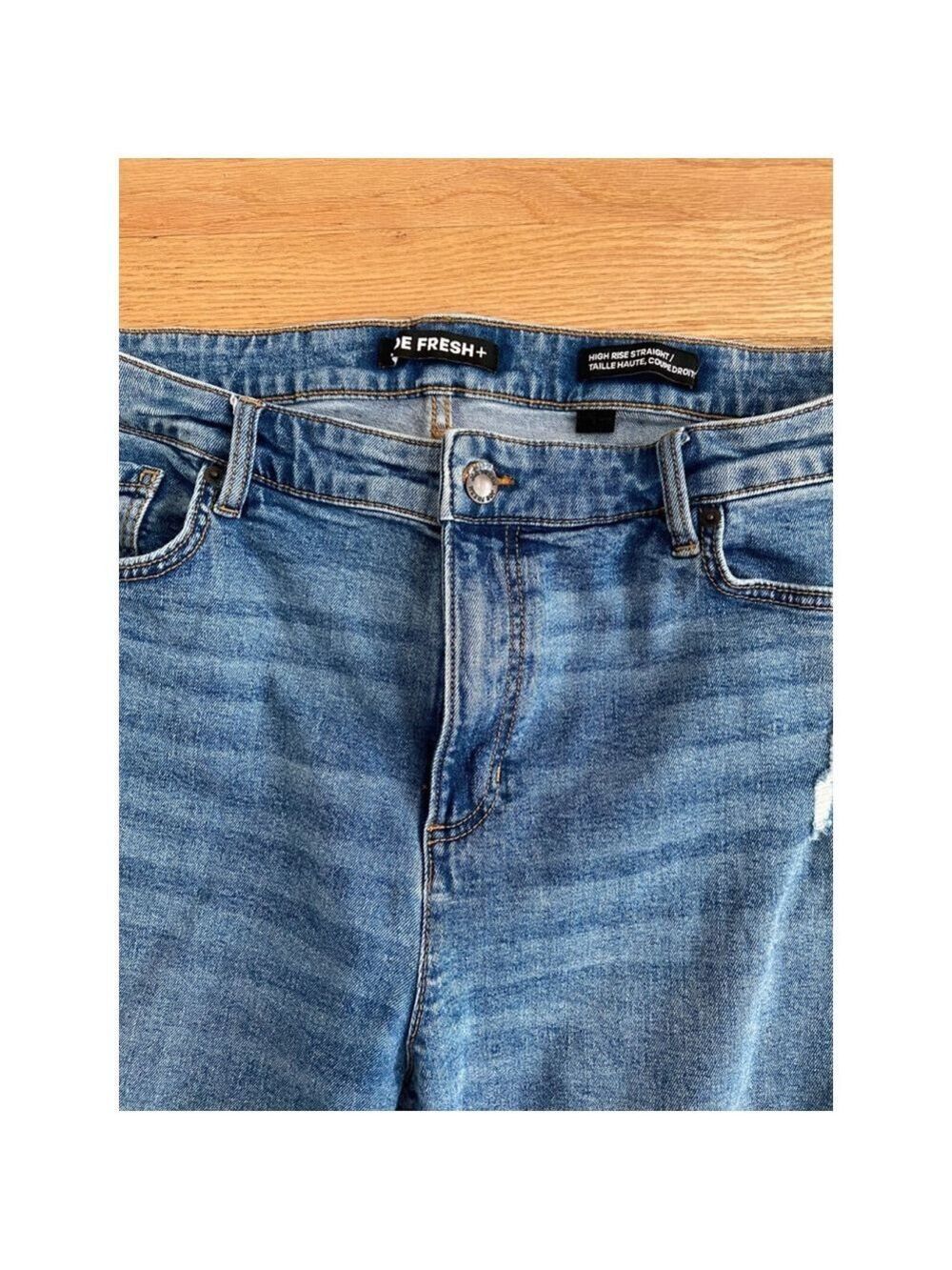 Joe Fresh Women’s Blue Distressed Straight Leg Jeans Size 18W - Picture 3 of 9